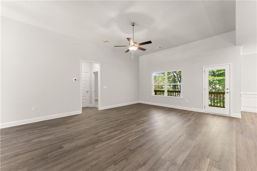 Spacious, unfurnished interior of a new home in Habersham Meadows, Demorest (Image 11).