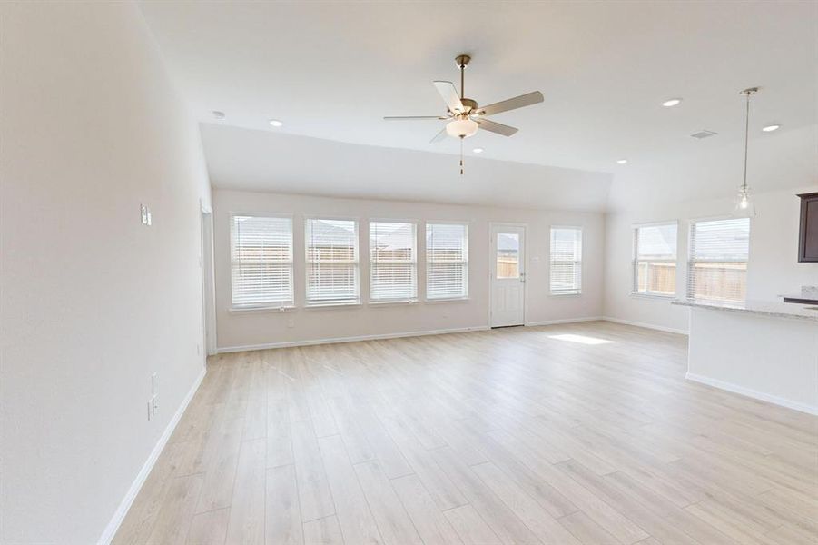 Spacious, unfurnished interior of a new home in Verandah, Royse City (Image 16).