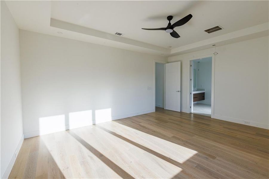 Spacious, unfurnished interior of a new home in , Suwanee (Image 80).