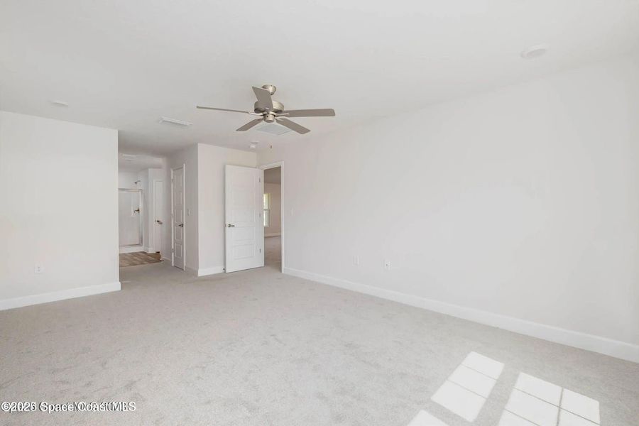 Spacious, unfurnished interior of a new home in Palm Bay, Palm Bay (Image 12).
