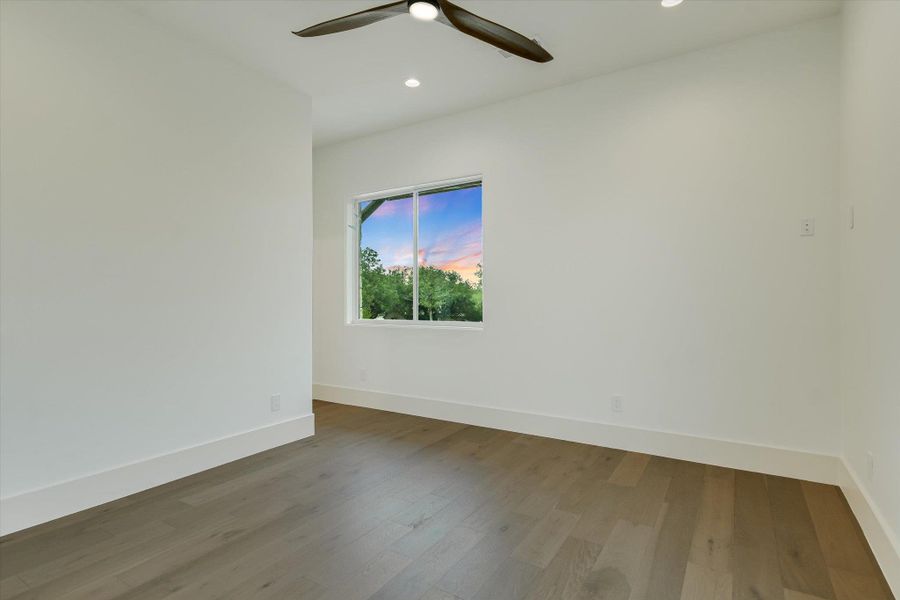 Spacious, unfurnished interior of a new home in , Horseshoe Bay (Image 24).