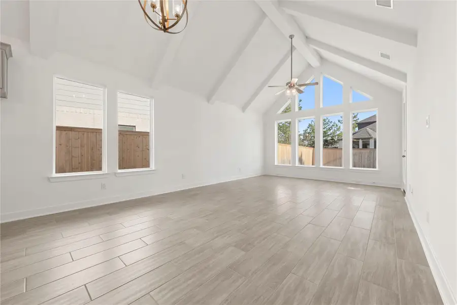 Spacious, unfurnished interior of a new home in Kresston, Montgomery (Image 14).
