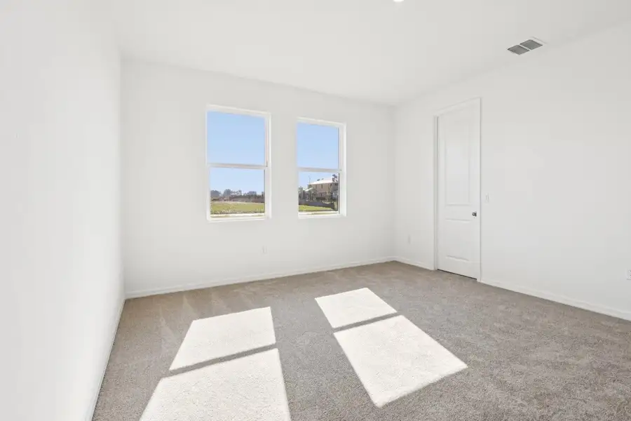 Spacious, unfurnished interior of a new home in Tyson Reserve, St. Cloud (Image 20). Spacious, unfurnished interior of a new home in Tyson Reserve, St. Cloud (Image 20).