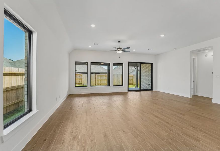 Homesite 2304 Dining Room - 3 of 18