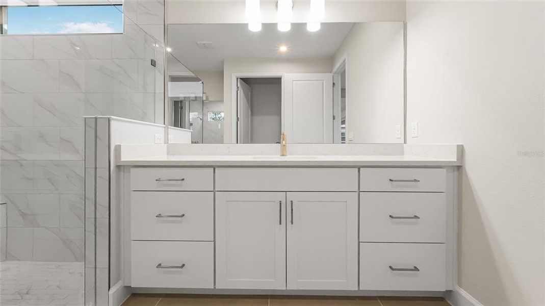 Furnished interior view inside a new home in Cresswind at Lake Harris, Tavares (Image 36). Furnished interior view inside a new home in Cresswind at Lake Harris, Tavares (Image 36).