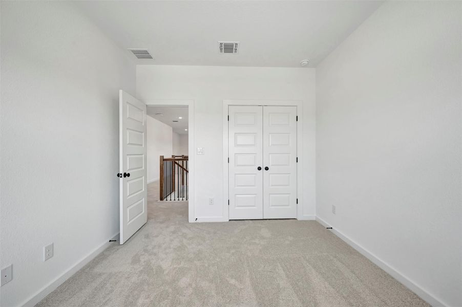Spacious, unfurnished interior of a new home in Heritage, Dripping Springs (Image 29).