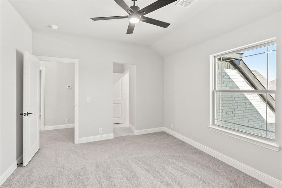 Spacious, unfurnished interior of a new home in Crystal Lake Estates, Red Oak (Image 30). Spacious, unfurnished interior of a new home in Crystal Lake Estates, Red Oak (Image 30).