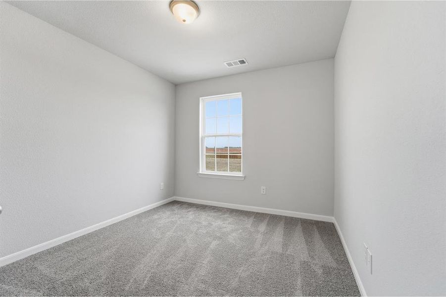 Spacious, unfurnished interior of a new home in Saddlebrook Estates, Waxahachie (Image 21).