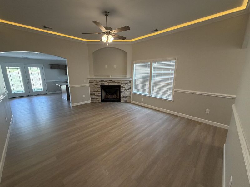 Spacious, unfurnished interior of a new home in Stones Throw, Inman (Image 8).
