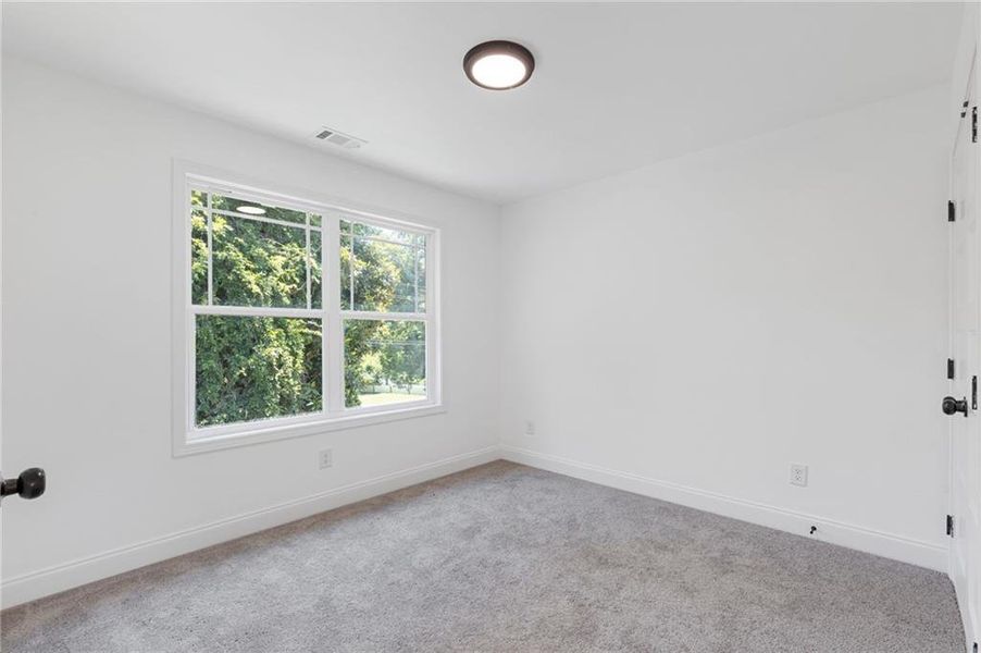 Spacious, unfurnished interior of a new home in , Atlanta (Image 15).