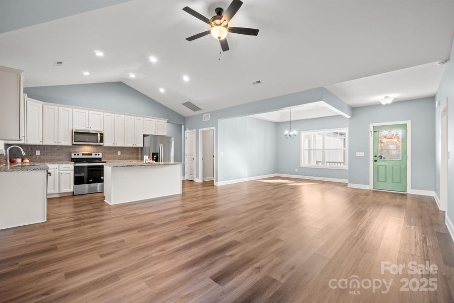 Spacious, unfurnished interior of a new home in , Statesville (Image 8).
