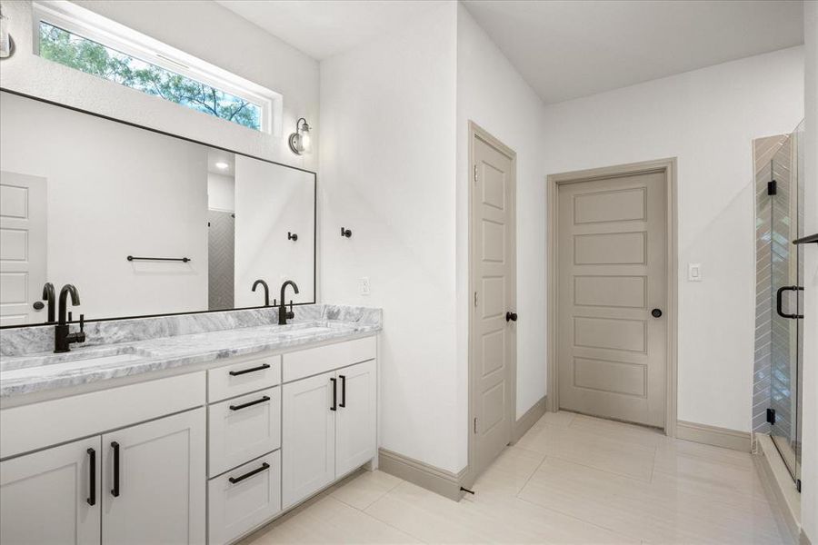 Furnished interior view inside a new home in Canyon Creek, Granbury (Image 7).