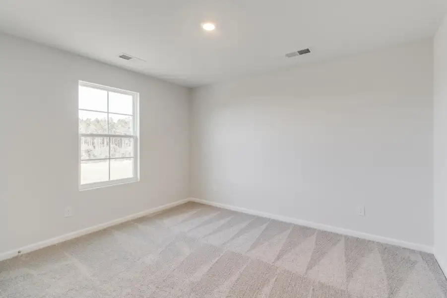 Spacious, unfurnished interior of a new home in Ellington, Elgin (Image 23).
