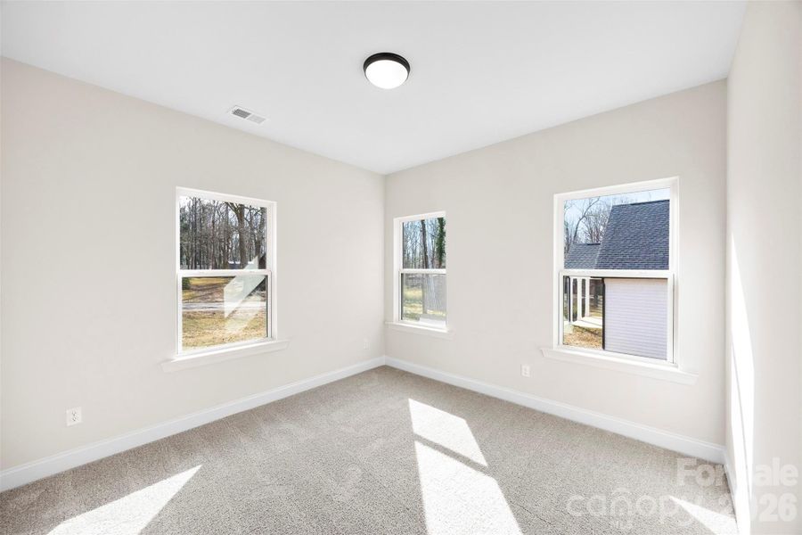 Spacious, unfurnished interior of a new home in , Kings Mountain (Image 33).