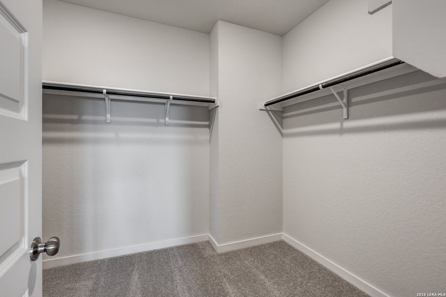 Spacious, unfurnished interior of a new home in Hacienda, San Antonio (Image 25). Spacious, unfurnished interior of a new home in Hacienda, San Antonio (Image 25).
