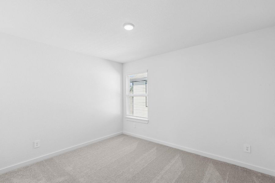 Spacious, unfurnished interior of a new home in Lone Star Landing, Montgomery (Image 18).