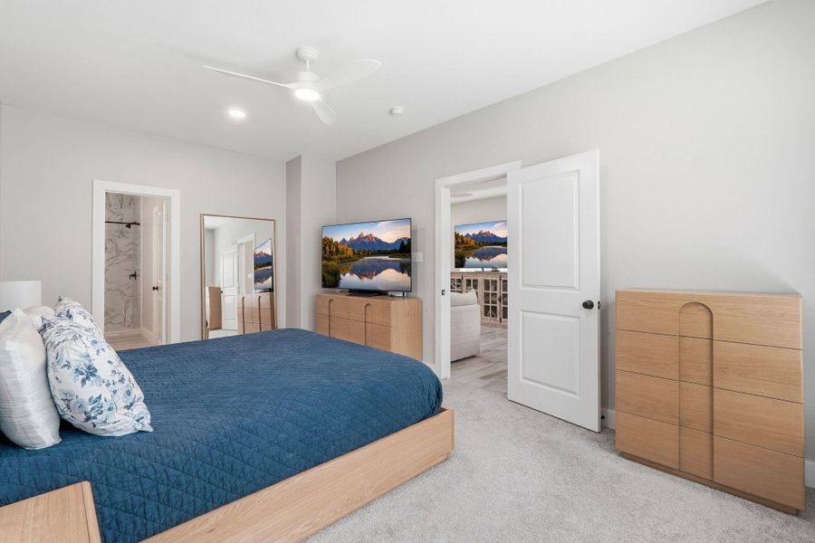 Furnished interior view inside a new home in , Conroe (Image 13).