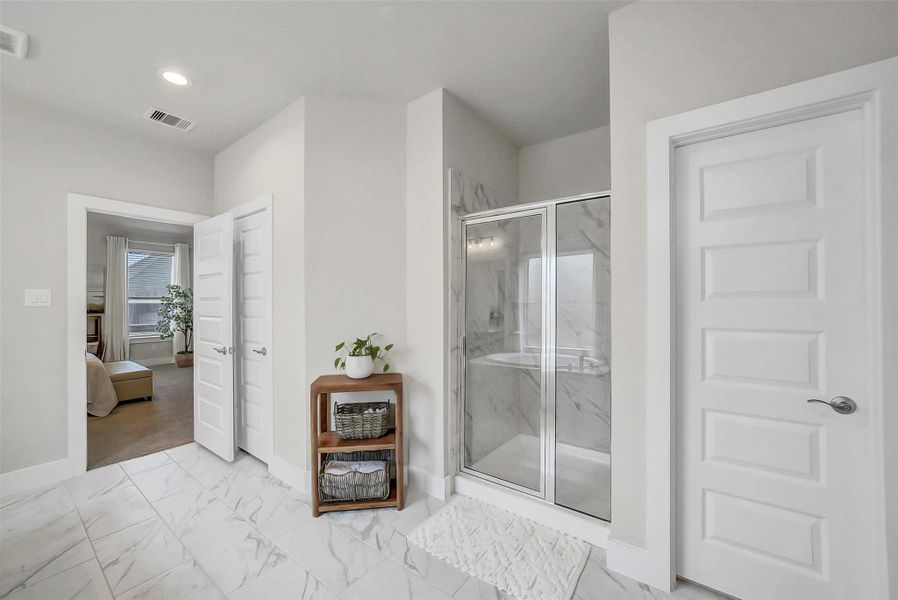 Furnished interior view inside a new home in Beacon Hill, Waller (Image 16). Furnished interior view inside a new home in Beacon Hill, Waller (Image 16).