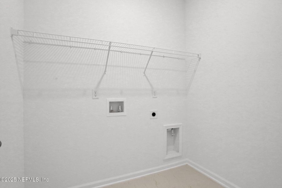 Spacious, unfurnished interior of a new home in , Middleburg (Image 20). Spacious, unfurnished interior of a new home in , Middleburg (Image 20).