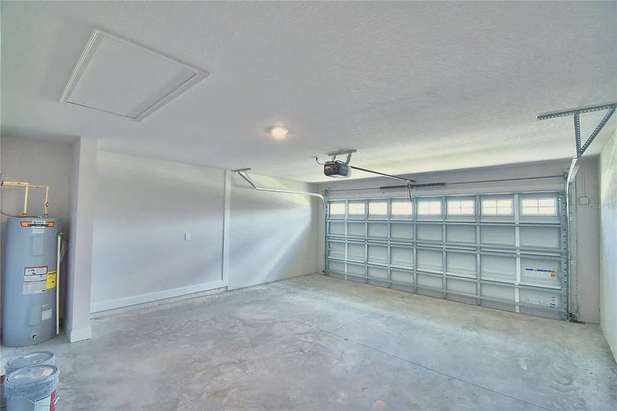 Spacious, unfurnished interior of a new home in Lake Juliana Estates, Auburndale (Image 18).