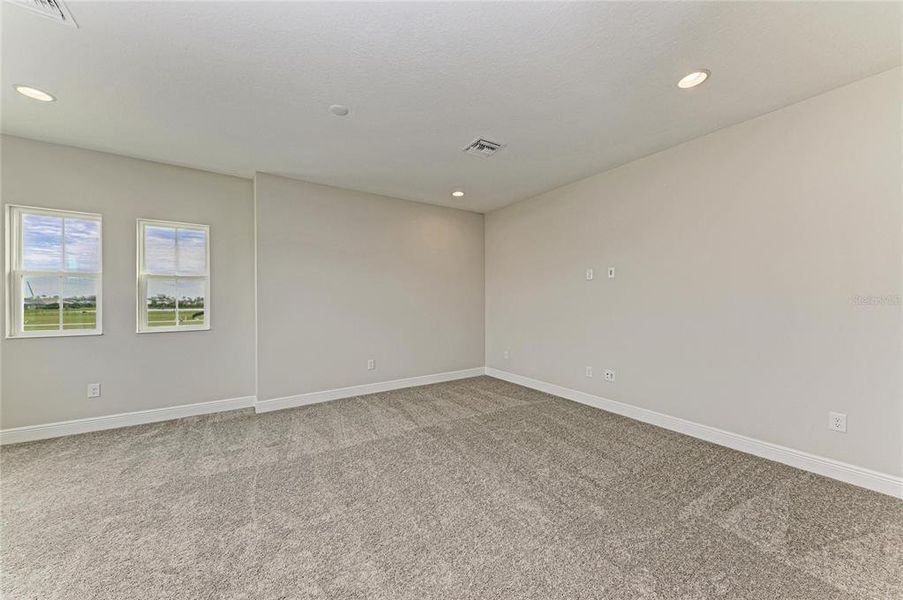 Spacious, unfurnished interior of a new home in North River Ranch, Parrish (Image 21).