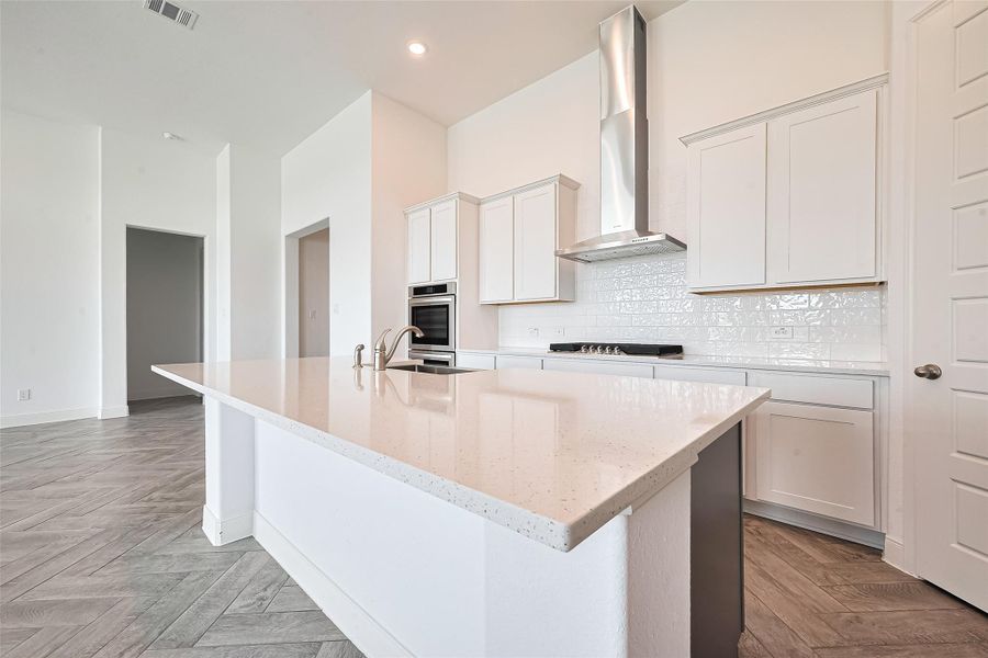 Furnished interior view inside a new home in Lago Mar, Texas City (Image 7).