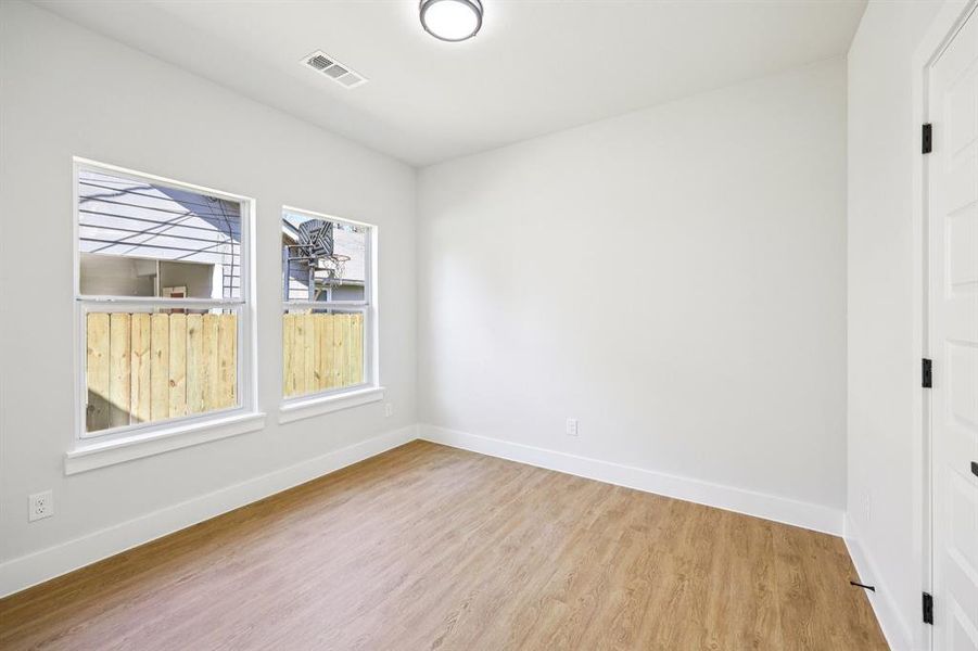 Spacious, unfurnished interior of a new home in , Dallas (Image 22).