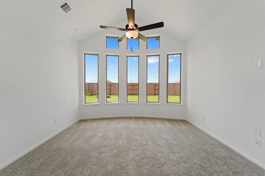 Spacious, unfurnished interior of a new home in Valencia 60', Manvel (Image 18).