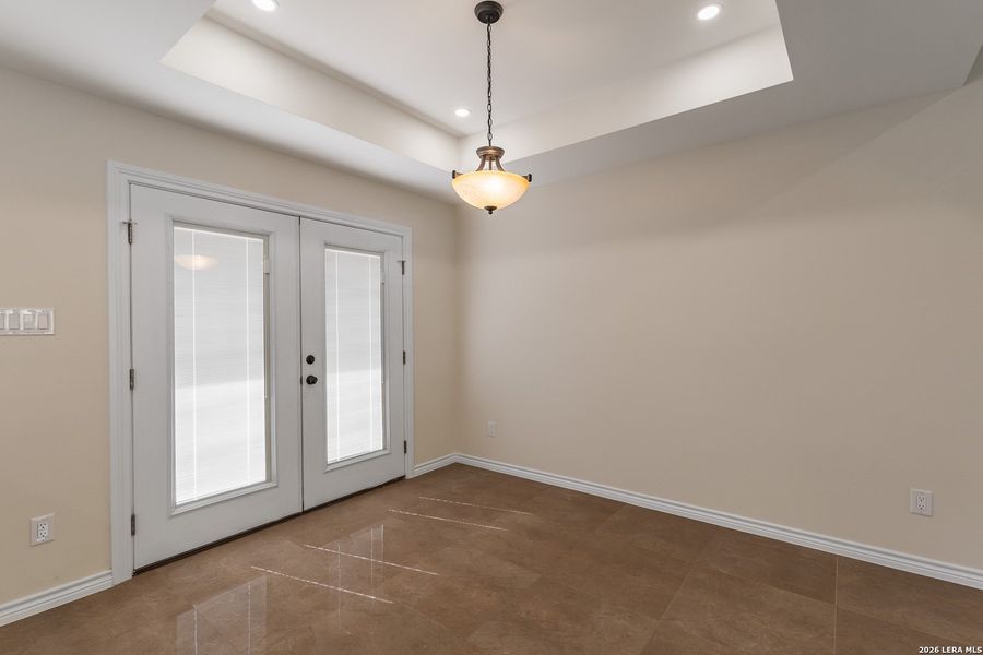 Spacious, unfurnished interior of a new home in , Eagle Pass (Image 12).