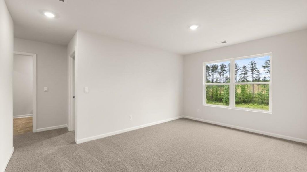 Spacious, unfurnished interior of a new home in Thompson Ridge, Dallas (Image 21). Spacious, unfurnished interior of a new home in Thompson Ridge, Dallas (Image 21).