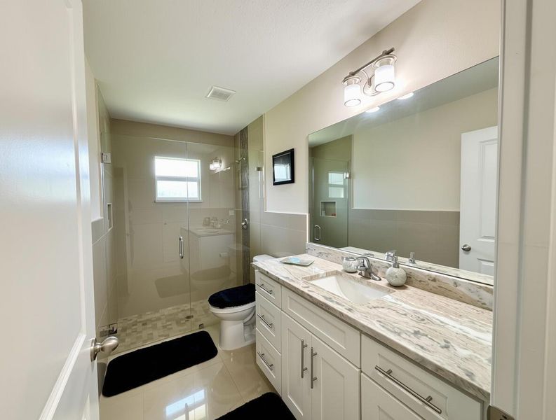 MIL Suite Bath