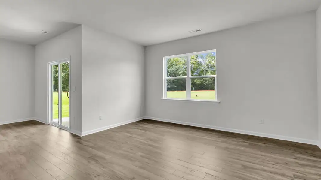 Spacious, unfurnished interior of a new home in Hawley Glen, Lillington (Image 15).