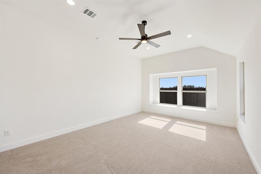 Spacious, unfurnished interior of a new home in Willow Wood Classic 50, McKinney (Image 36).