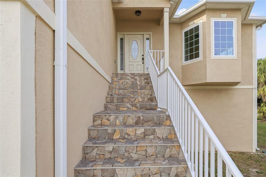 Exterior details and patio area of a home in , Tarpon Springs (Image 3).