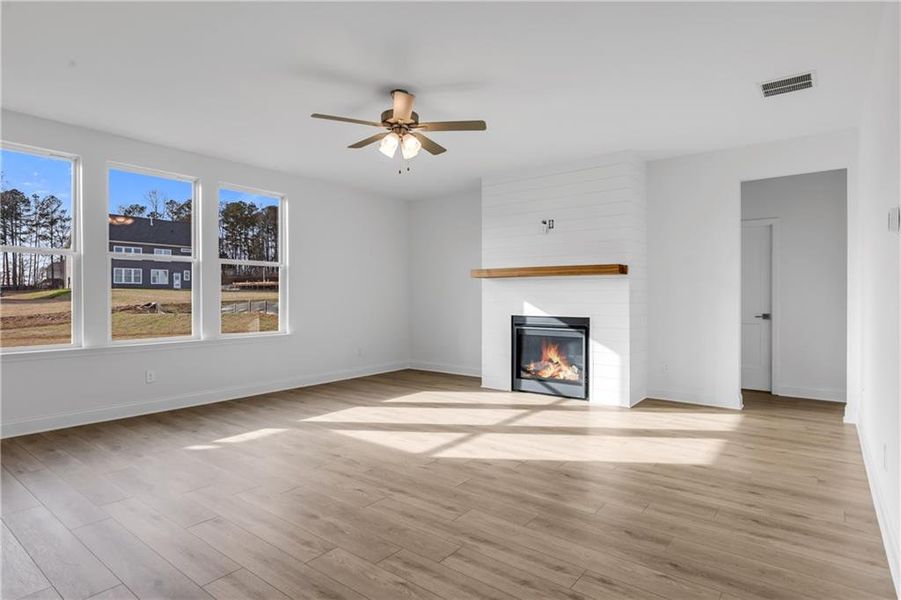 Spacious, unfurnished interior of a new home in Pickens Bluff, Hiram (Image 32).