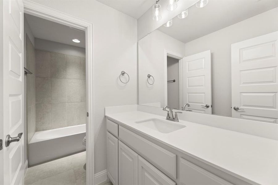 22_24. 3229 Agnew - 2ND Bath