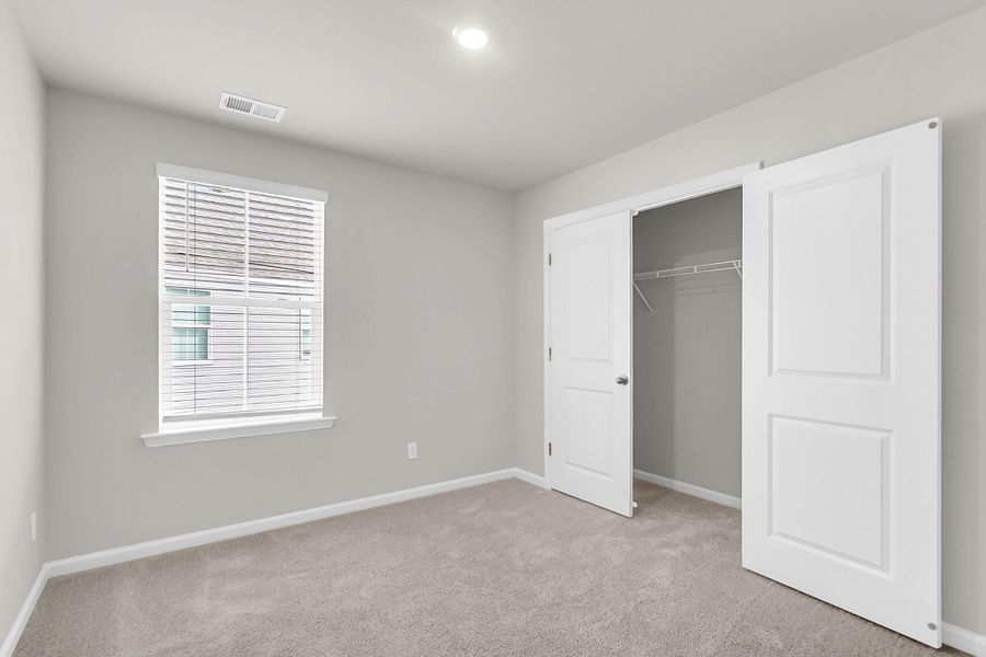 Spacious, unfurnished interior of a new home in Wildcat Chase, Summerville (Image 21).
