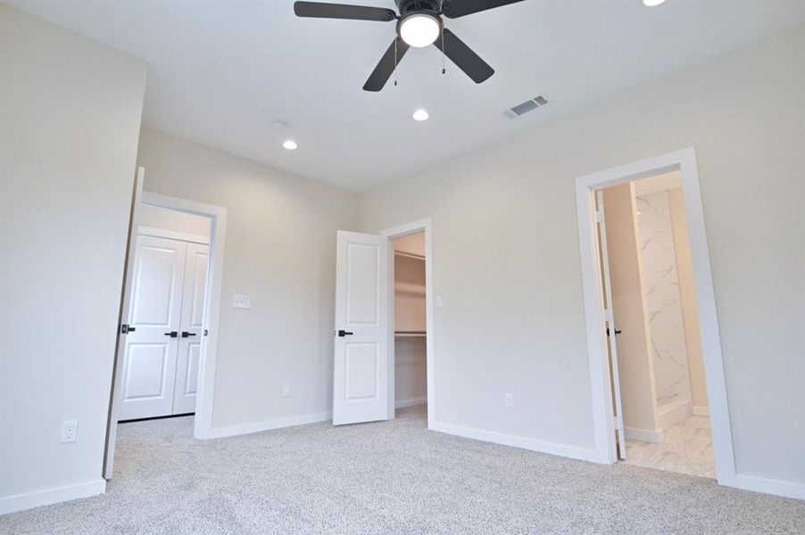 Spacious, unfurnished interior of a new home in , Dallas (Image 5). Spacious, unfurnished interior of a new home in , Dallas (Image 5).