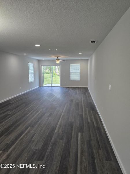 Spacious, unfurnished interior of a new home in , Jacksonville (Image 22).