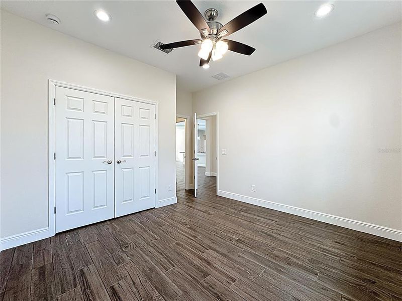 Spacious, unfurnished interior of a new home in , Orlando (Image 61).
