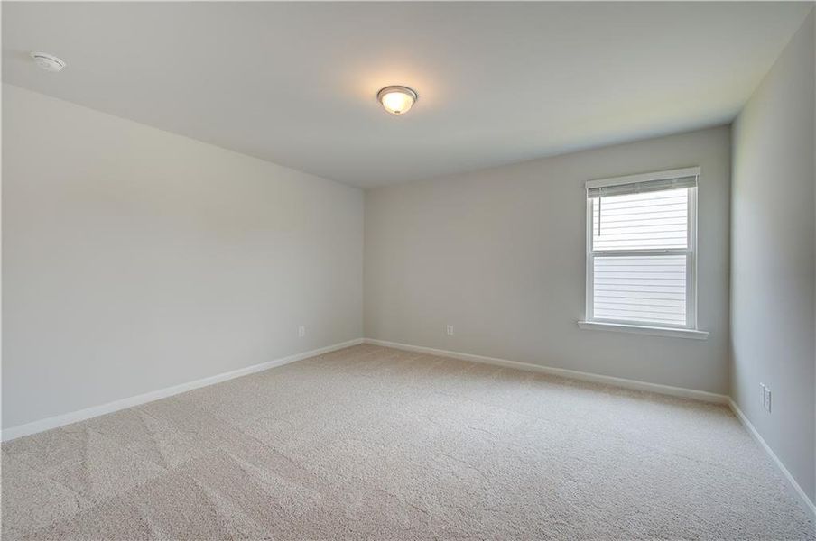 Spacious, unfurnished interior of a new home in Northcroft, Loganville (Image 12).