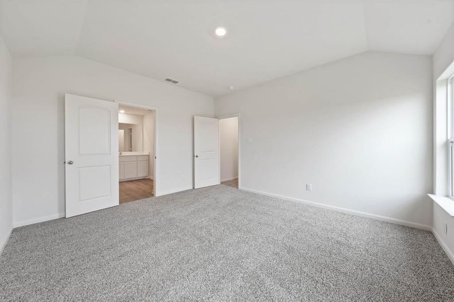 Spacious, unfurnished interior of a new home in Delano Estates, Greenville (Image 4).