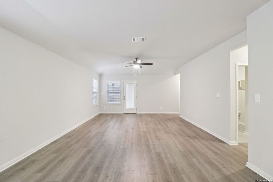 Spacious, unfurnished interior of a new home in Kallison Ranch, San Antonio (Image 18).