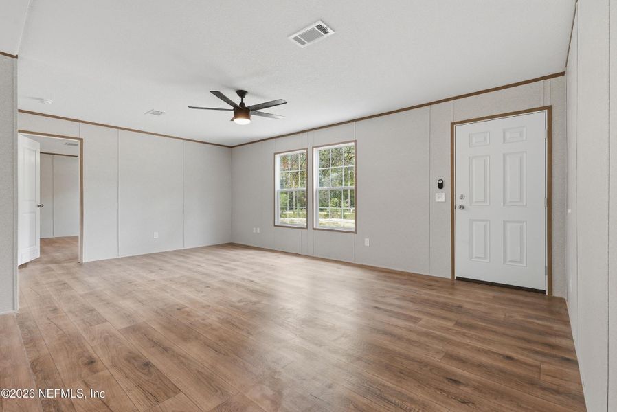 Spacious, unfurnished interior of a new home in , Keystone Heights (Image 15).