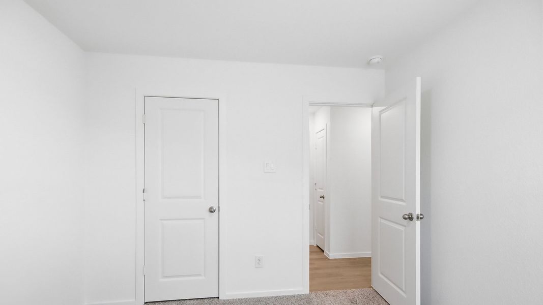 Spacious, unfurnished interior of a new home in Sunset Valley, Hockley (Image 18).