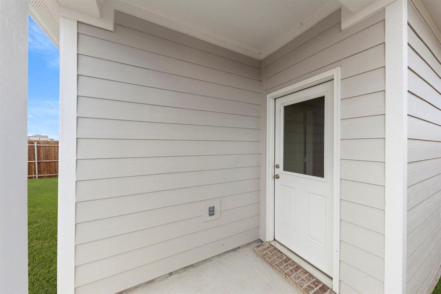 25. 516 Merced - Patio