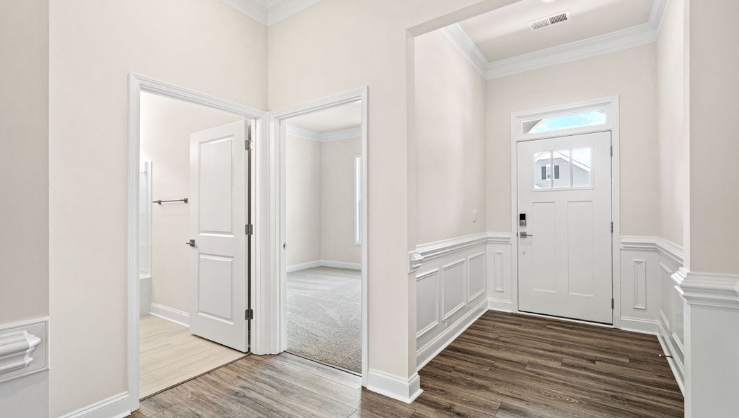 Spacious, unfurnished interior of a new home in Williams Ridge, Woodruff (Image 13).