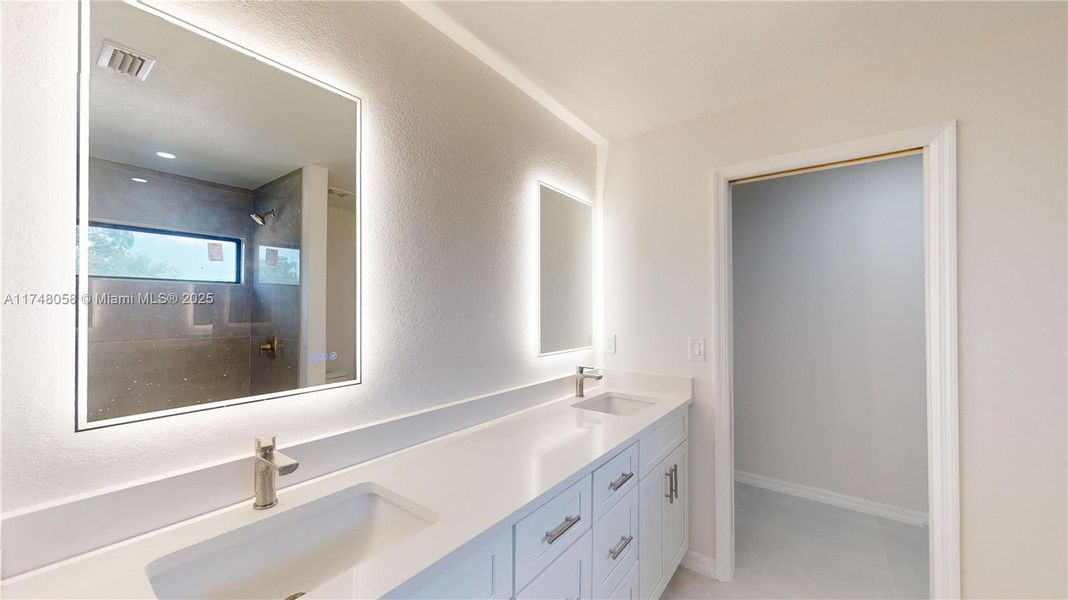 Spacious, unfurnished interior of a new home in , Cape Coral (Image 6). Spacious, unfurnished interior of a new home in , Cape Coral (Image 6).