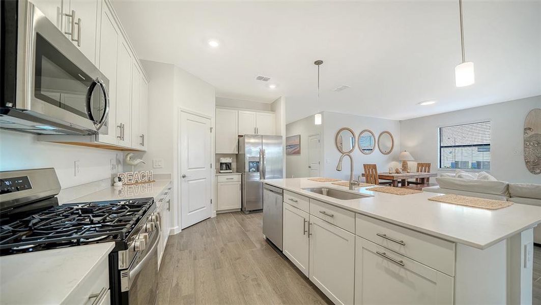 Furnished interior view inside a new home in Lorraine Lakes at Lakewood Ranch, Lakewood Ranch (Image 8).