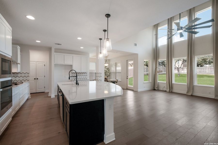 Furnished interior view inside a new home in , Boerne (Image 10).
